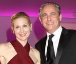 Kelly Rutherford et son nouveau compagnon l'avocat allemand Marcus Ernst, lors du gala L'Oréal à New York, le 2 novembre 2011