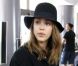 Jessica Alba à l'aéroport de LAX avec sa fille Haven, le 5 novembre 2011