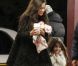 Katie Holmes et son adorable Suri bravent le froid pour Tom Cruise, leur héros