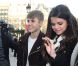Justin Bieber et Selena Gomez déjeunent dans un restaurant de l'avenue Montaigne, à Paris, le mercredi 9 novembre 2011.