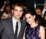 Robert et Kristen Stewart lors du lancement du nouveau volet de la saga Twilight, à Los Angeles, le 14 novembre 2011.