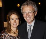 Nelson Monfort et son épouse lors du dîner des stars au Fouquet's à Paris, organisé par le Dr Pierre Huth, au profit du dépistage du cancer à l'Institut Fournier le 14 novembre 2011  