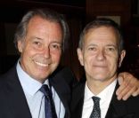 Michel Leeb et Francis Huster lors du dîner des stars au Fouquet\'s à Paris, organisé par le Dr Pierre Huth, au profit du dépistage du cancer à l\'Institut Fournier le 14 novembre 2011 <br />