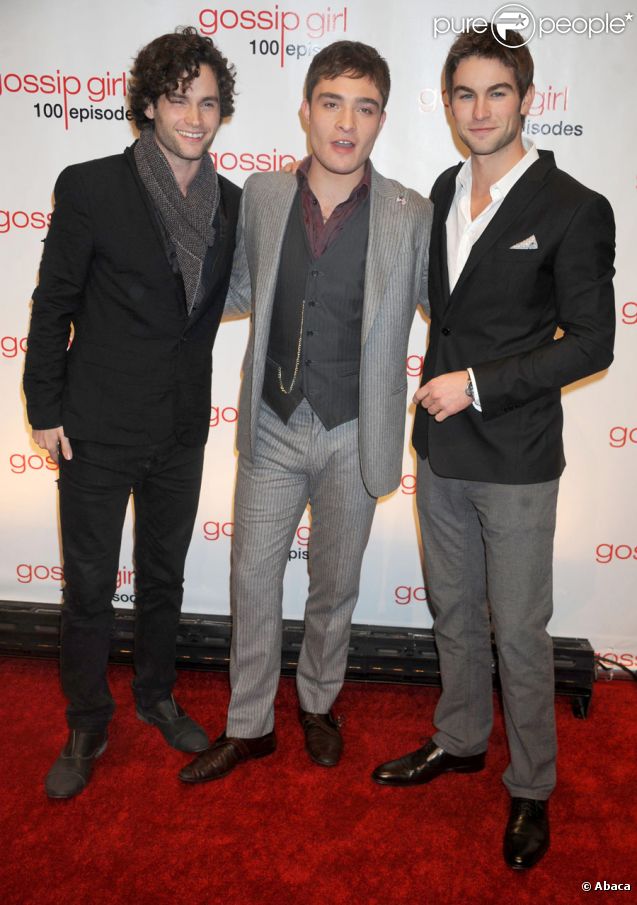 Dan, Chuck et Nate chez Cipriani sur Wall Street à New York, pour fêter le 100e épisode de Gossip Girl le 19 novembre 2011.