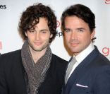 Penn Badgley et Matthew Settle (Dan et Rufus Humphrey) chez Cipriani sur Wall Street à New York, pour fêter le 100e épisode de Gossip Girl le 19 novembre 2011.