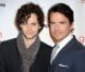 Penn Badgley et Matthew Settle (Dan et Rufus Humphrey) chez Cipriani sur Wall Street à New York, pour fêter le 100e épisode de Gossip Girl le 19 novembre 2011.