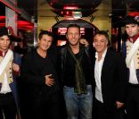 Dove Attia, Jean-Roch et Albert Cohen lors du concert privé de la troupe de 1789, Les Amants de la Bastille, au VIP ROOM à Paris le 22 novembre 2011