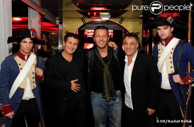 Dove Attia, Jean-Roch et Albert Cohen lors du concert privé de la troupe de 1789, Les Amants de la Bastille, au VIP ROOM à Paris le 22 novembre 2011