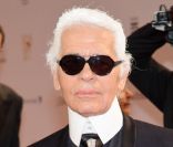 Karl Lagerfeld à Wiesbaden en Allemagne, pour les Bami Awards. Le 10 novembre 2011.<br />