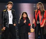 Prince, Paris et Blanket Jackson lors du concert hommage à leur père Michael Jackson à Cardiff le 8 octobre 2011