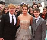 Emma Watson, Rupert Grint et Daniel Radcliffe pour l'avant-première de  Harry Potter et les reliques de la mort - partie 2 , à Los Angeles, le 7 juillet 2011.