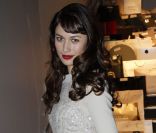 Olga Kurylenko au dîner de charité parisien organisé au profit des enfants du Rwanda. Le 10 décembre 2011