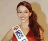 Delphine Wespiser, Miss France 2012, en décembre 2011 au Grand Palais