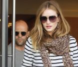 Jason Statham joue au Père Noël, Rosie Huntington-Whiteley devient Pretty Woman