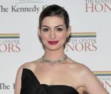 Anne Hathaway lors des honneurs remis au Kennedy Center à Washington - 3 décembre 2011
