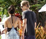 Vanessa Hudgens et son petit-am...