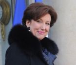 Roselyne Bachelot souriante le 4 janvier 2012 à Paris