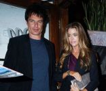 Denise Richards sort du restaurant Madeo avec Patrick Muldoon à Los Angeles, le 9 janvier 2012.
