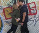 Christina Applegate et Will Arnett en plein tournage à Los Angeles. Le 9 janvier 2012