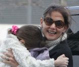 Katie Holmes et sa fille Suri Cruise, un après-midi new-yorkais comme les autres, le vendredi 13 janvier 2012.