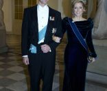  Le diadoque Pavlos et la princesse Marie-Chantal de Grèce à Amalienborg le 15 janvier 2012. 
 La reine Margrethe II de Danemark était honorée dimanche 15 janvier 2012 par un dîner au palais Frederik VIII à Amalienborg, en point d'orgue des célébrations de son jubilé de rubis, marquant 40 ans de règne. 