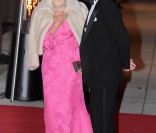 La reine Silvia et le roi Carl XVI Gustaf de Suède. Dîner de gala à la salle de concert de Copenhague dans le cadre du jubilé des 40 ans de règne de la reine Margrethe II, samedi 14 janvier 2012. 1500 convives de marque étaient invités.