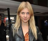 Clémence Poésy au défilé Agnès b. à Paris, le 5 octobre 2011.