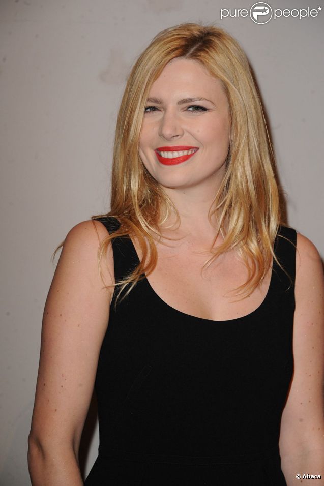 Elodie Frégé au cocktail L'Uomo Vogue à Paris le 19 janvier 2012