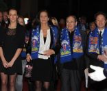La princesse Stéphanie de Monaco, sa fille Pauline Ducruet, Robert Hossein et Stéphane Bern lors du 36e Festival International du cirque de Monte-Carlo à Monaco le 21 janvier 2012