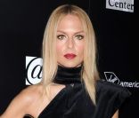 Rachel Zoe signe une arrivée de star lors du gala de charité à Los Angeles, le 23 janvier 2012.