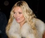 Kate Moss, à Paris, fait danser Catherine Deneuve et Léa Seydoux