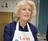 Camilla Parker Bowles donnait le coup d'envoi, mercredi 25 janvier, de la compétition scolaire nationale Cook for the Queen en vue du jubilé de diamant de la reine Elizabeth II. Verdict sur les tables du banquet à Buckingham en juin 2012.