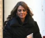 Elizabeth Hurley sur le tournage de la saison 5 Gossip Girl, le 31 janvier 2012
