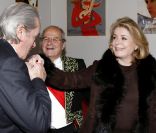 L'installation du cinéaste et producteur Régis Wargnier, 63 ans, mercredi 1er février 2012 à l'Académie des Beaux-Arts. Sur la photo : Alain Delon et Catherine Deneuve 