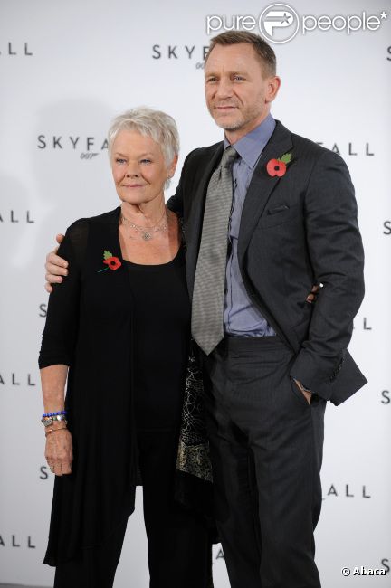 Judi Dench et Daniel Craig en novembre 2011 à Londres.