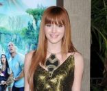 Bella Thorne lors de l'avant-première du film Voyage au centre de la Terre  2 à Los Angeles le 2 février 2012