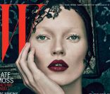 Kate Moss montre un double visage pour le magazine W.