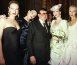 Yves Saint Laurent et ses mannequins 