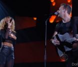 Rihanna : Un duo avec Chris Martin lors de la 54e cérémonie des Grammy Awards au Staples Center de Los Angeles le 12 février 2012