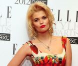 Pixie Geldof portait une robe Dolce & Gabbana lors des Elle Style Awards à Londres, le 13 février 2012. 