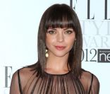 La beauté brune Christina Ricci, élégante et gracieuse dans une robe Jonathan Saunders lors des Elle Style Awards à Londres, le 13 février 2012.