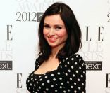 Sophie Ellis-Bextor, amoureuse et enceinte, vole la vedette aux gagnants
