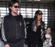 Christian Bale, sa femme Sandra Blazic et leur fille Emmeline, à l'aéroport de Los Angeles le 11 février 2012.