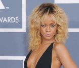 Rihanna aux Grammy Awards, à Los Angeles, le 12 février 2012.