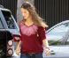 Alessandra Ambrosio, enceinte, vient de déposer sa fille Anja à l'école à Santa Monica à Los Angeles le 17 février 2012
