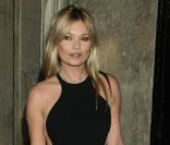 Kate Moss : Parfaite en début de soirée, elle finit en titubant