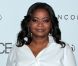 Octavia Spencer portait un ensemble Tadashi Shoji et des sandales Nine West lors du déjeuner Black Women in Hollywood du magazine Essence. Beverly Hills, le 23 février 2012.