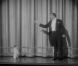Uggie, le chien de The Artist, dans la série Bref.