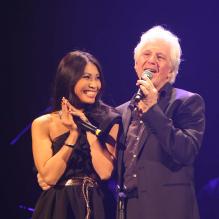 Gérard Lenorman et Anggun au Grand Rex, à Paris, le 8 mars 2012.