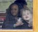 Angelina Jolie et ses filles Zahara, 7 ans, et Shiloh, 5 ans, sur une péniche à Amsterdam, le 14 mars 2012.
